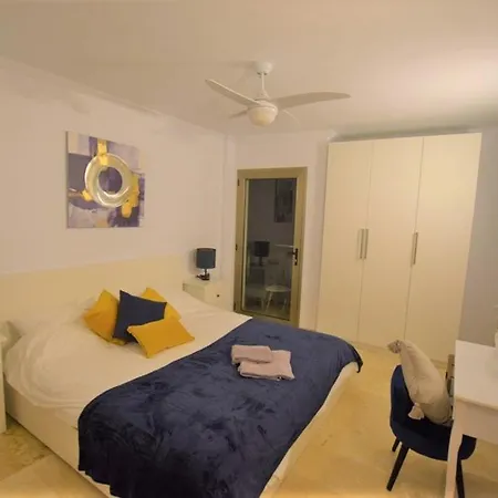 Ribera Del Puerto Apartment *